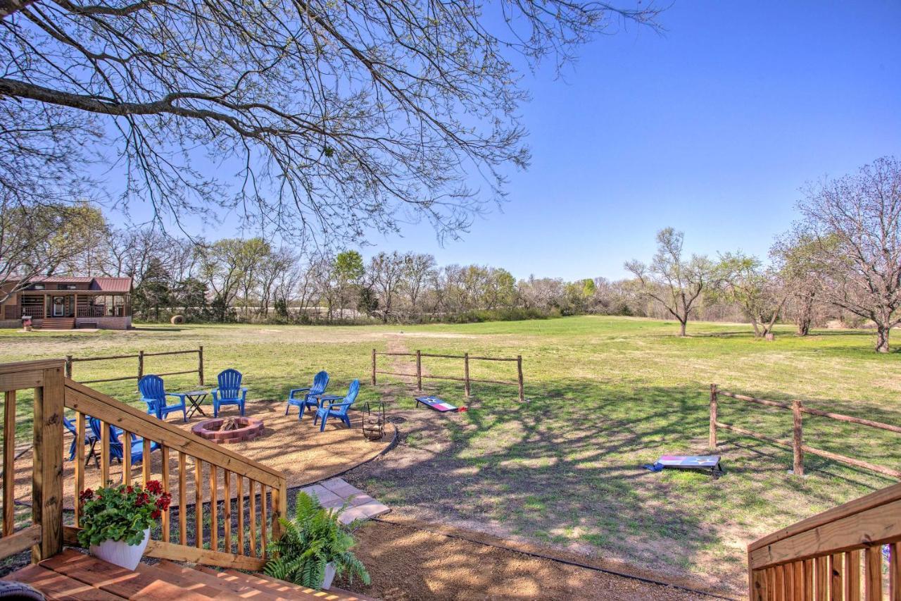 Cozy Mckinney Tiny Home With Porch And Fire Pit! Экстерьер фото