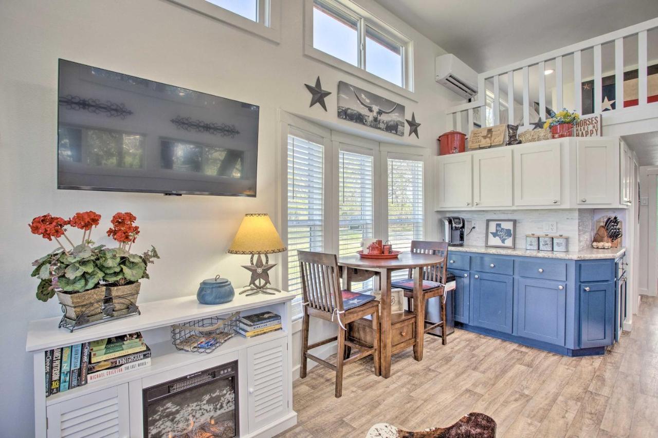 Cozy Mckinney Tiny Home With Porch And Fire Pit! Экстерьер фото