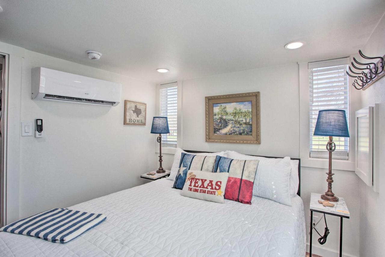 Cozy Mckinney Tiny Home With Porch And Fire Pit! Экстерьер фото