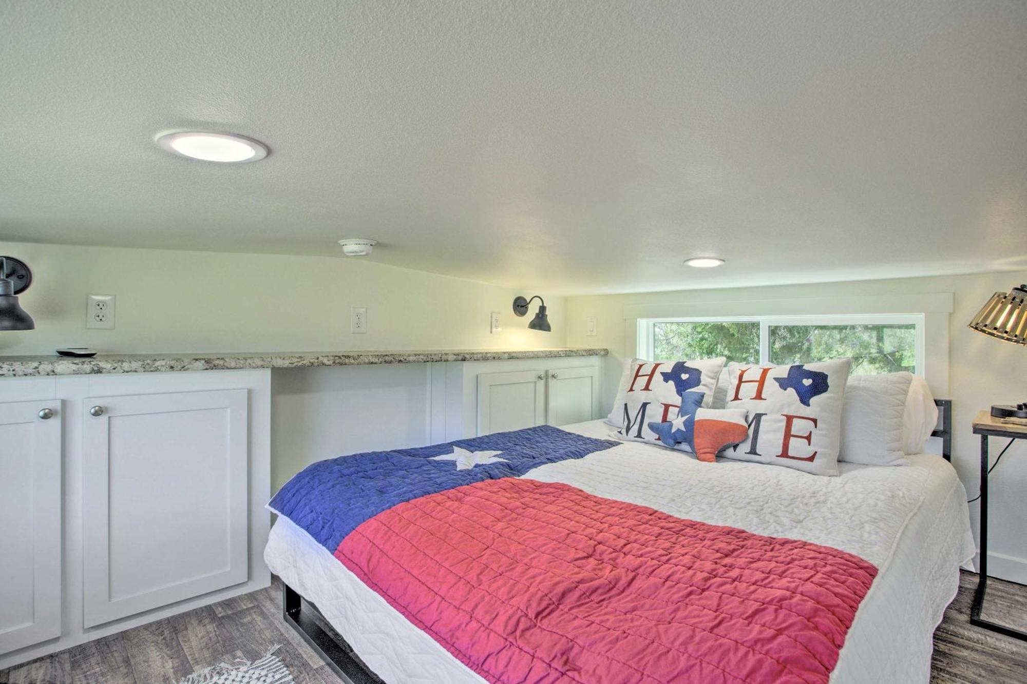 Cozy Mckinney Tiny Home With Porch And Fire Pit! Экстерьер фото