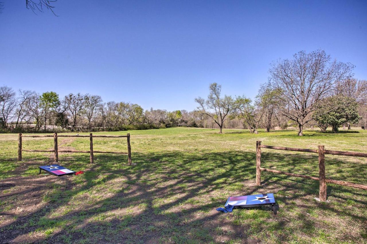 Cozy Mckinney Tiny Home With Porch And Fire Pit! Экстерьер фото