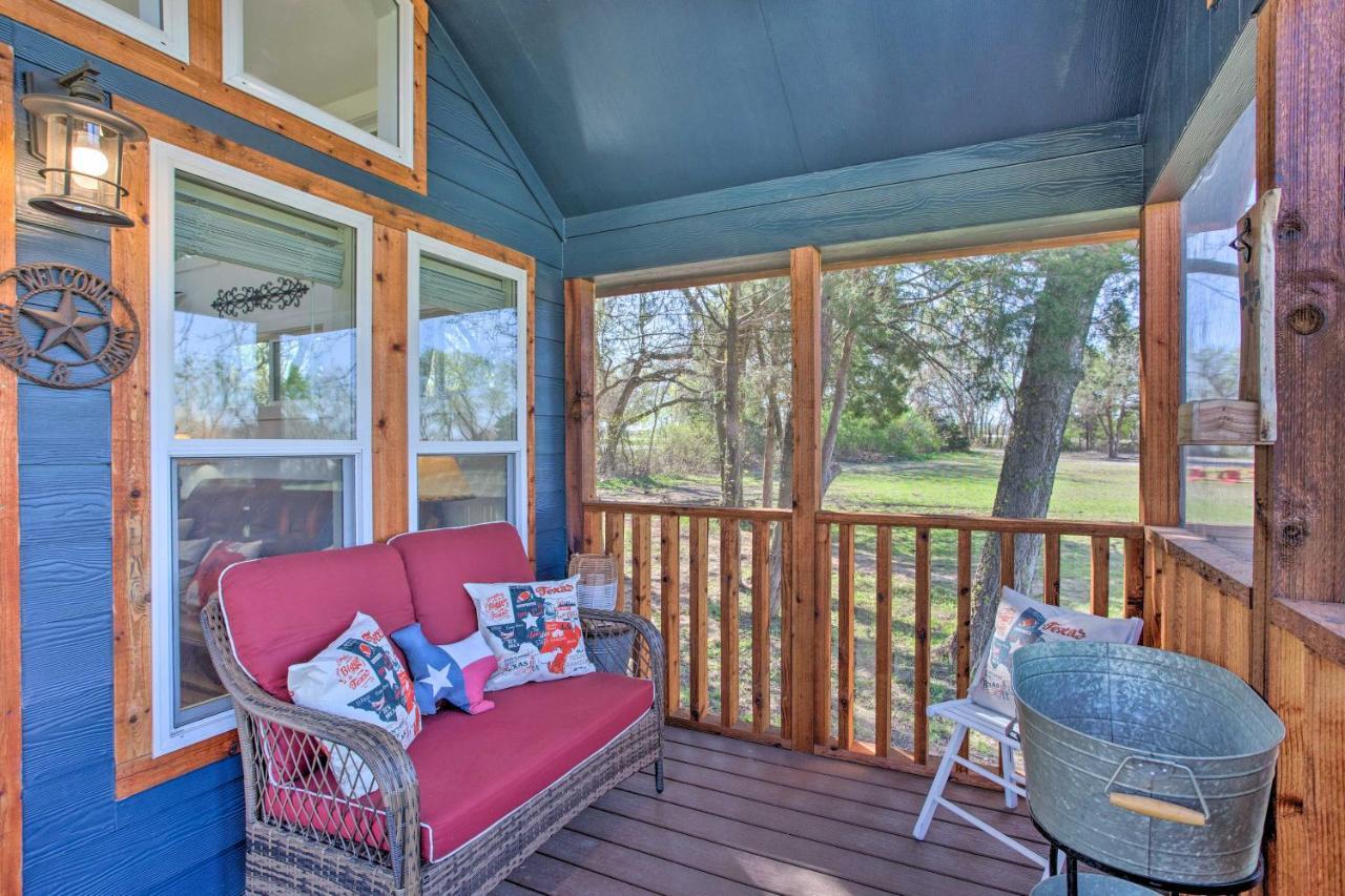 Cozy Mckinney Tiny Home With Porch And Fire Pit! Экстерьер фото